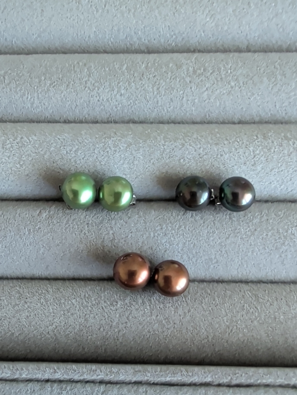 Classic Pearl Stud Earrings Set — Green, Black, Bronze